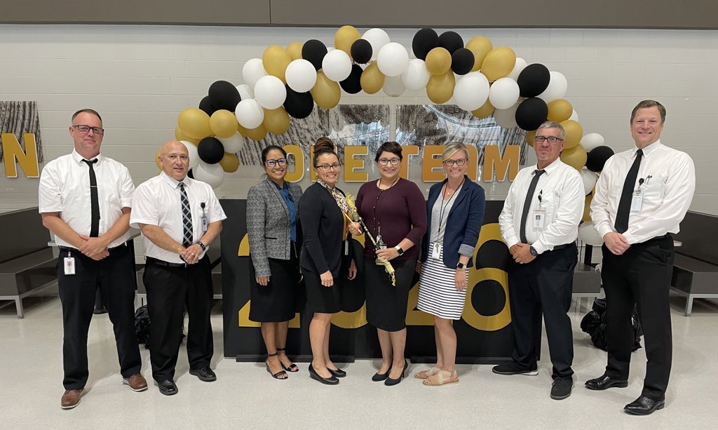 Day 1 of the SISD Leadership Summit! The SHS Admin Team dressed up as the historical movie Hidden Figures and brought home the Spirit Stick Award today! #HiddenFigures #SHSTransformationStartsHere