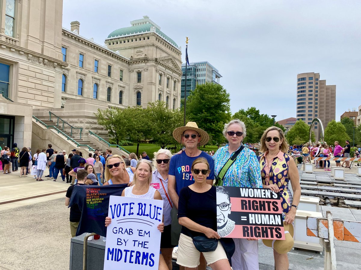 Carolyn Hinsey tweet media