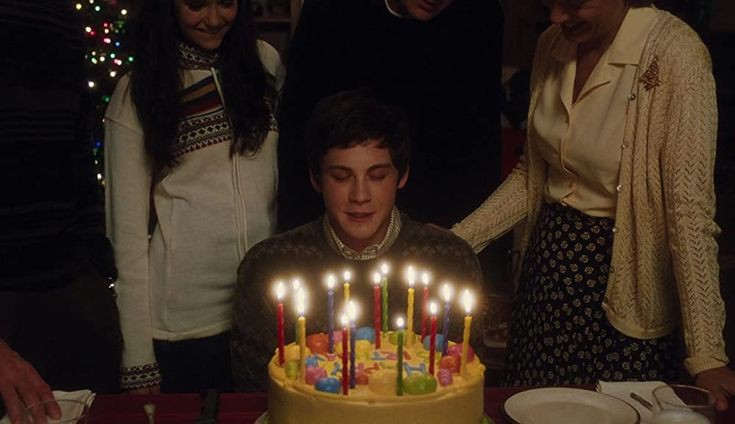 pink3tape's tweet photo. bts 'run &amp; spring day' - the perks of being a wallflower (2012) dir. stephen chbosky https://t.co/PYS3Je37w6