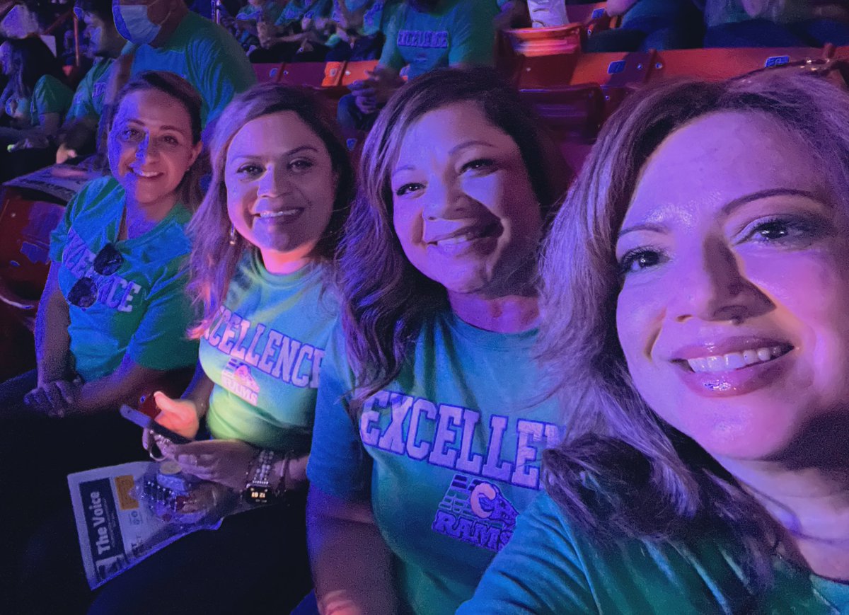 CounselRAMS_MHS's tweet photo. 22-23 SISD Convocation to Reset, Refocus, and Restart! 💙💚 #excellence #earnyourhorns #TeamSISD @MontwoodHS https://t.co/0BJyHFsAAh