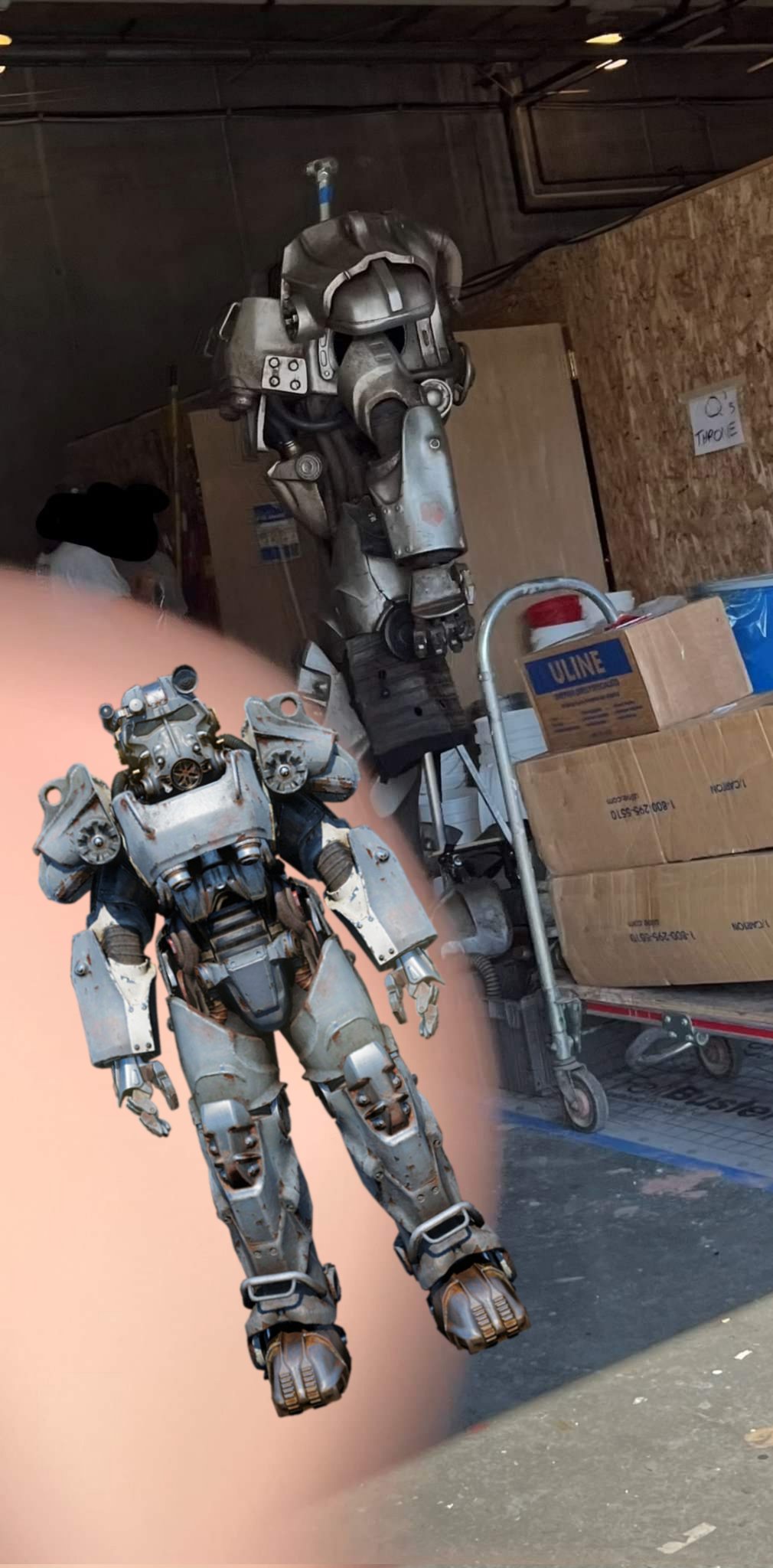 Tunnelsnakesfool T 60 Series Power Armor From The Fallout Tv Show Set Right Fallouttvshow Fallout Falloutshow T Co Bzdcjforgr Twitter Tunnelsnakesfool T 60 Series Power Armor From The Fallout Tv Show Set Right Fallouttvshow Fallout Falloutshow T Co Bzdcjforgr Twitter