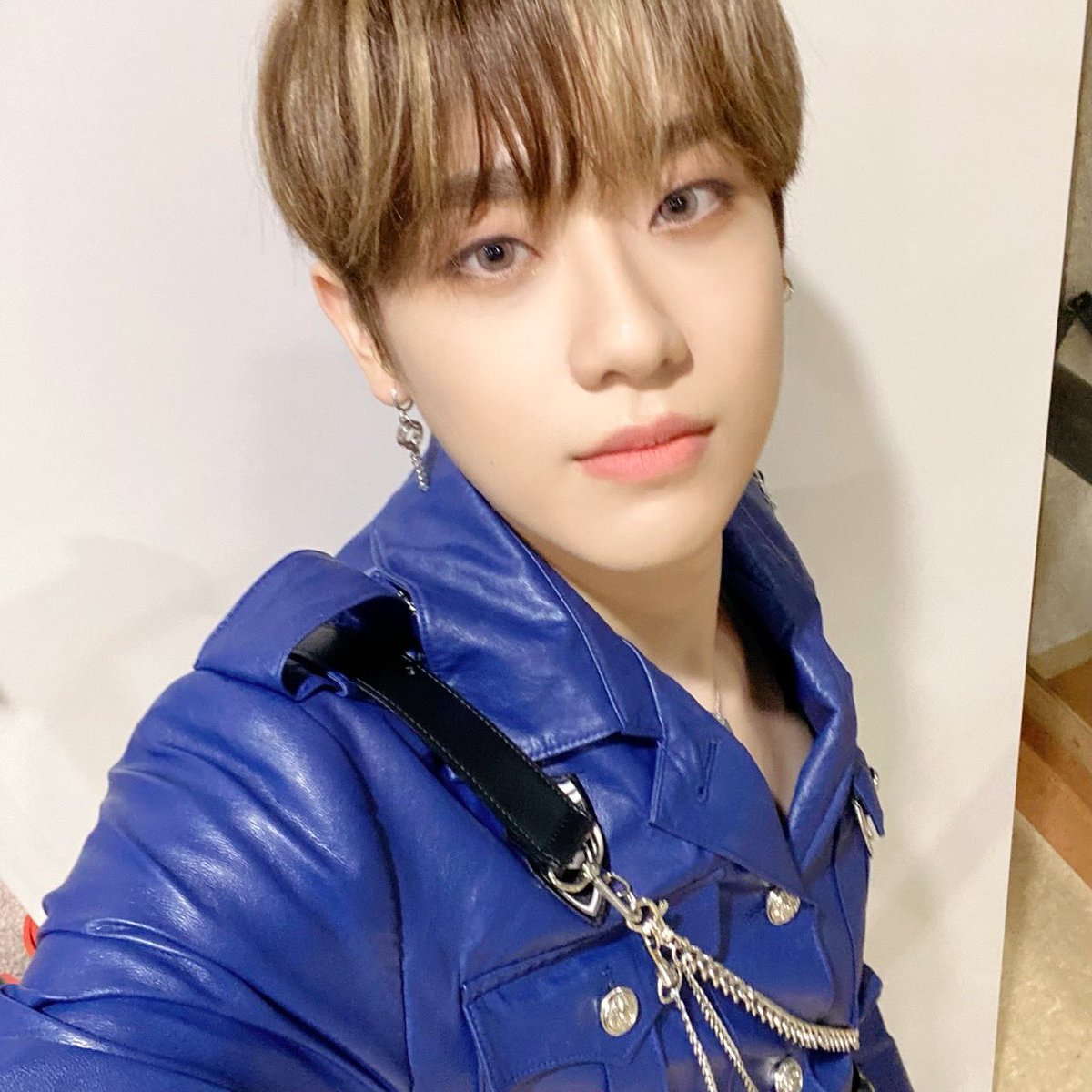 keum_fr's tweet photo. [📸] 24/07/2022 - TWITTER

[#KEUM]

« Notre happy fanmeeting est terminé !! Je veux le refaire 😭 »

#EPEX #이펙스 #금동현 @the_EPEX @by_EPEX 

#Liix🐥 https://t.co/VwcAKvJM4r
