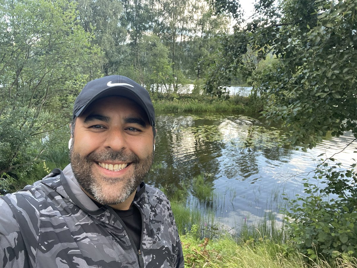 MasudGh's tweet image. Borte bra, men hjemme best❤️🇳🇴Siste uke med ferie og arbeid med bokprosjektet som kommer til høsten: Norge i mitt hjerte🇳🇴 Fortsatt god sommer alle sammen!