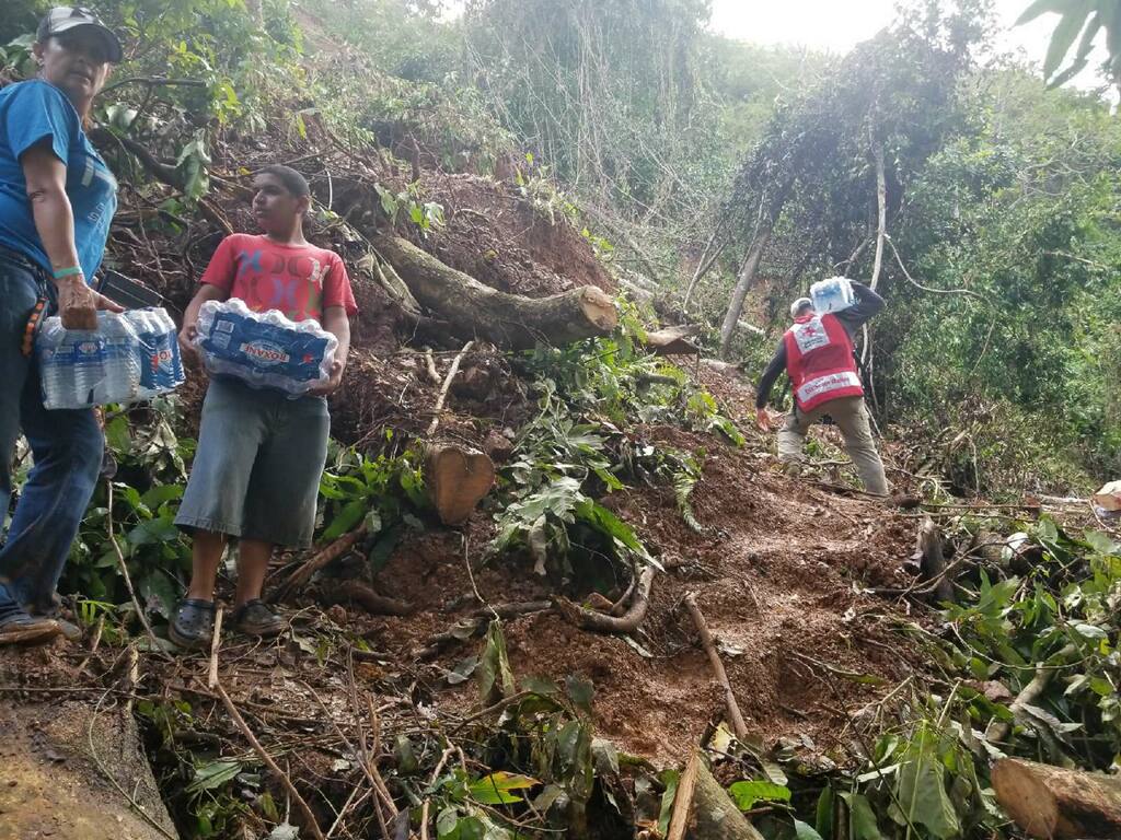 RedCrossNOH's tweet image. Today National Hire a Veteran Day.  Among the veterans on our staff is Regional COO Jorge Martinez, who was looking for "meaningful work in service to others" when he retired from the US Coast Guard. He found it in 2017 @RedCross.  #hireaveteran #disasters @SAFJessica