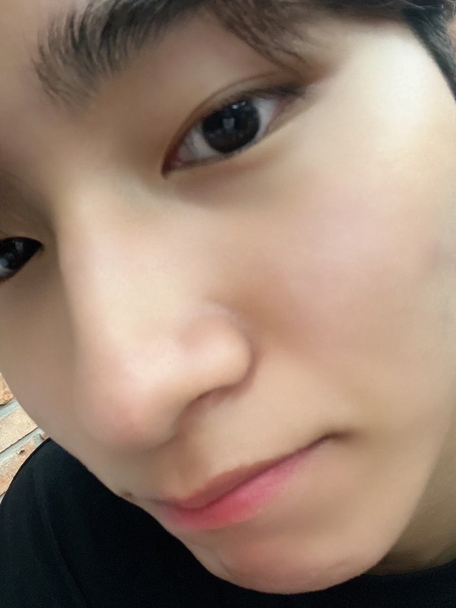 jeff_epexFR's tweet photo. [📸] 16/07/2022 - TWITTER

[#JEFF]

« Il fait beau mais il fait chaud 🥵 »

#EPEX #이펙스 #제프 @the_EPEX @by_EPEX
 
#Liix🐥 https://t.co/Qe9omBr8xV
