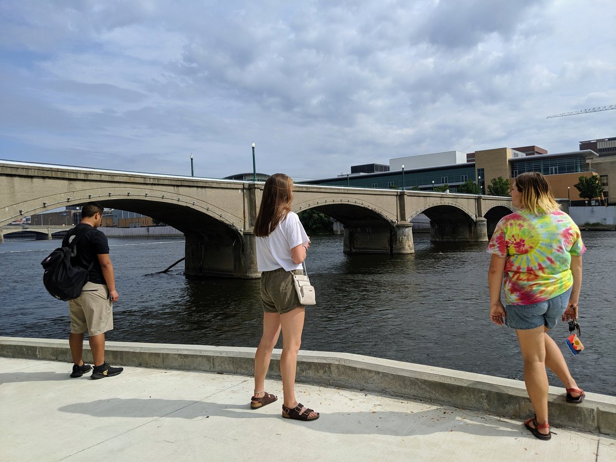 ToursAroundMI's tweet photo. #GrandRiver has history of natives, immigrants and a President. More on TONIGHT'S 6pm #RiverfrontTour (Thurs 8:30am too)
🎟️ https://t.co/3L8d8Hyq1t

#CityTour @ExperienceGR @HotelDistrictGR #GrandRapidsArt @PureMichigan @WestMichTourist #ExperienceGR #PureMichigan #WestMichigan https://t.co/k77kulUFBk