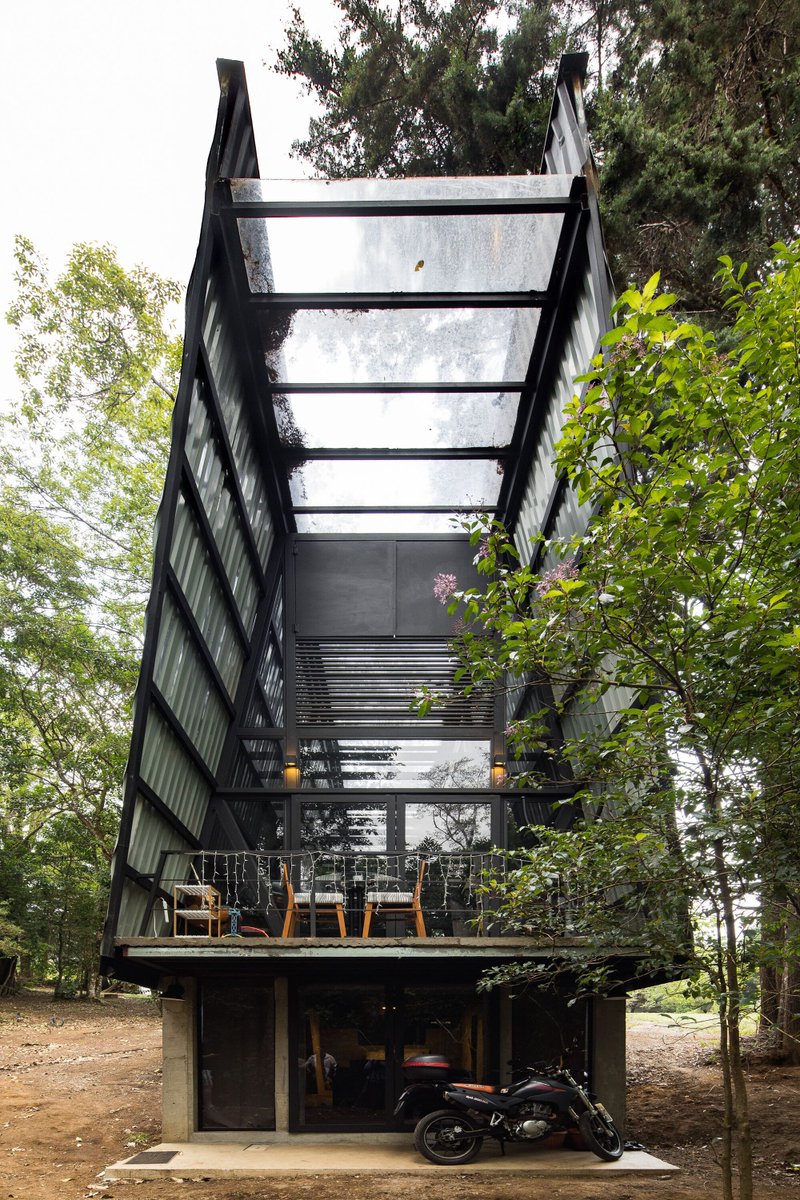 ArchGulo's tweet image. Bromelia Shelter
by [Plup!] Studio Costa Rica
Costa Rica