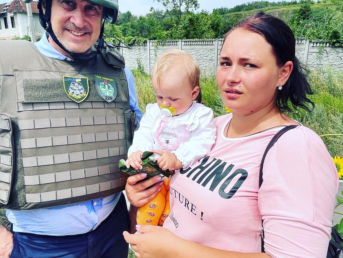Big thank you to all my team. Today we evacuated 1,015 women and children from Russian controlled territory in Kharkiv, having first moved 3 km of land mines. Since war started we have now moved over 10,300 women and children to safety. #ukrainewar #refugees #kharkiv #ukraine 🇺🇦