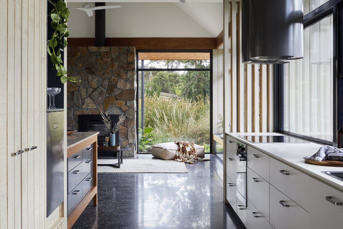ArchGulo's tweet image. Mt Eliza House
by Bent Architecture, 2020
photos by Tatjana Plitt
Australia