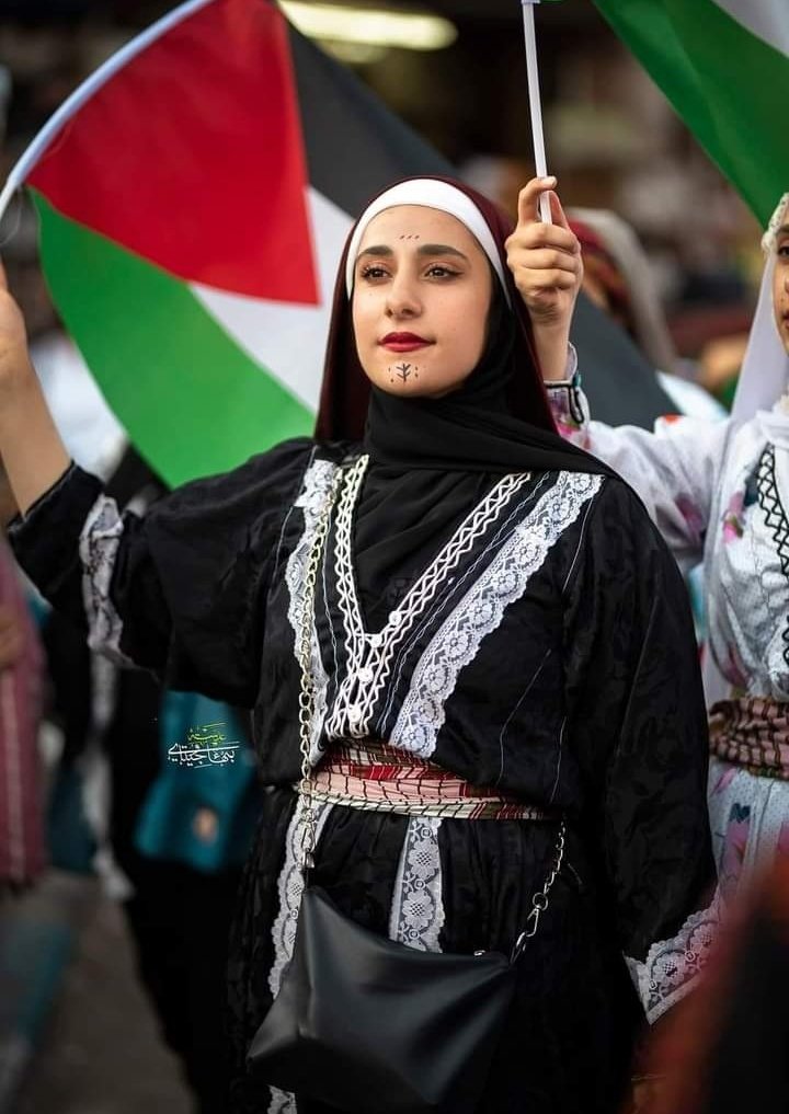 WAFANewsEnglish's tweet photo. Photos: Palestinian women celebrate the traditional #Palestinian Dress Day in Tulkarm in the occupied West Bank. 
#MyHistoricalThobe #PalestinianEmbroidery #OurHeritageIsNotForStealing https://t.co/WSQIcRwFGJ