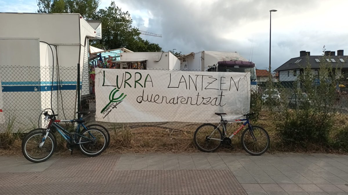 Lurra lantzen duenarentzat!

Beto politikoen gainetik, jaietan ere herri lurrak defendatzen jarraitzen dugu!