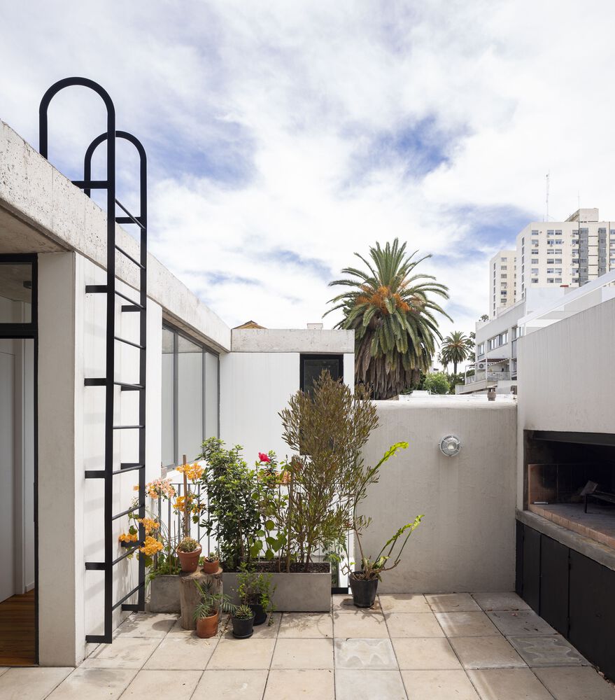 ArchGulo's tweet image. PH Superi House
Juan Manuel Galleano + Junta Arquitectas
photos by Fernando Schapochnik
Buenos Aires, Argentina