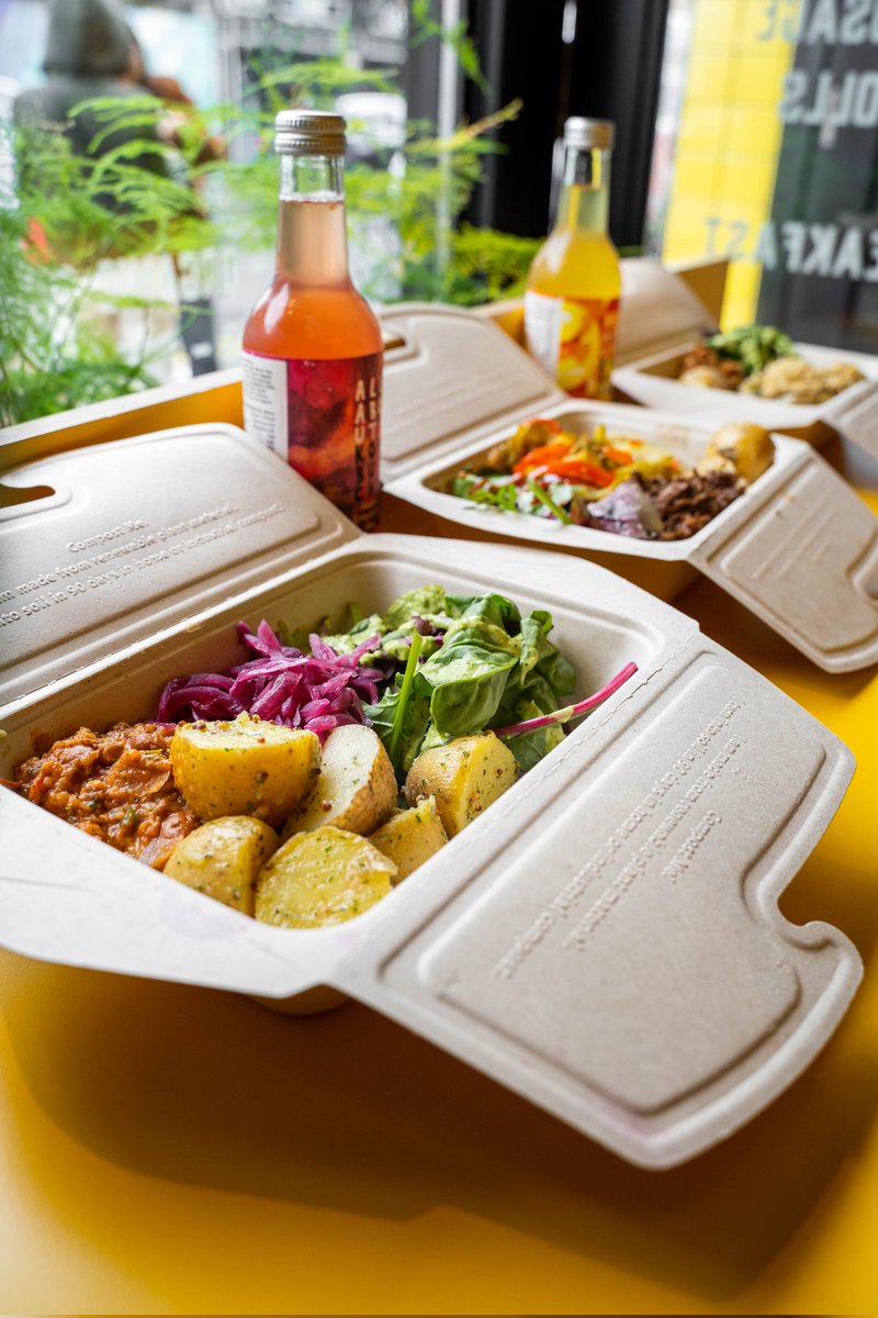 griolladh's tweet photo. A hearty meal 🤤

Have you tried the Griolladh Bowl yet? 🤔

It has everything you love about Griolladh, just a tad lighter ✅

#begoodtoyourself 
#hitsthespot 
#keepitgriolladh https://t.co/GutPHGTu4k