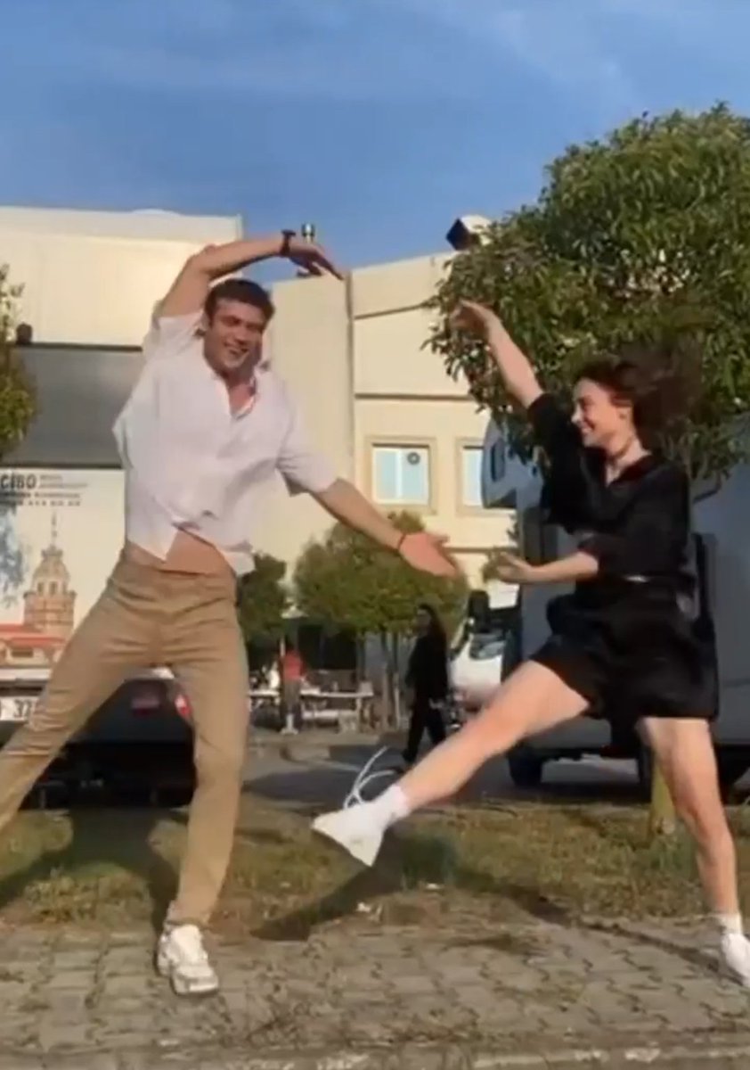 Their energy 🥹🥹🥹
تقول للقمر قوم و انا اقعد مكانك بردو😍🤝🏻♥️♥️♥️♥️♥️♥️♥️♥️♥️♥️♥️♥️
#DuyBeni