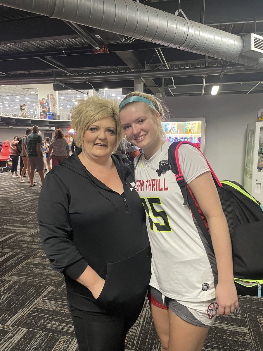 olivialiszt's tweet photo. aau has officially came to an end 🥺. i want to thank my coaches, specifically Coach Vanessa, Coach Sharon, Coach Rob, and where it all started, Coach P. @LadyThrill2023 has given me so many opportunities, i cant wait to see what the future holds! thank you! #15out @LockeCoach https://t.co/qOt23CbDPw