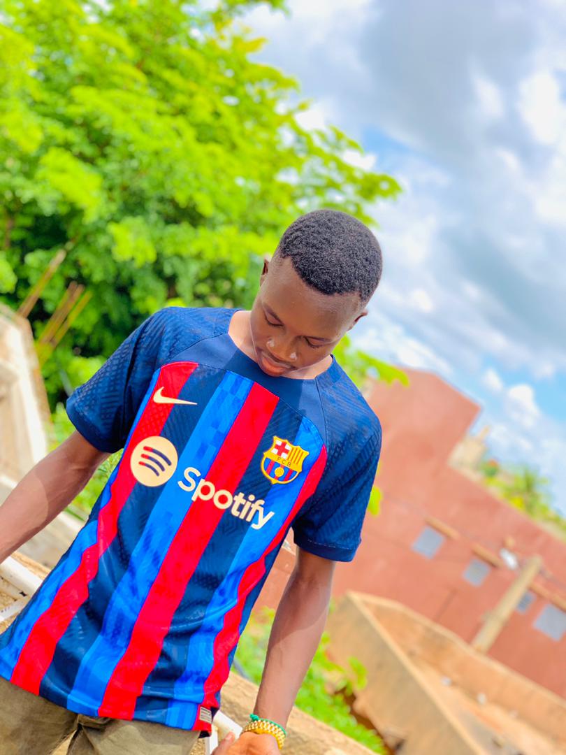 OgWeei's tweet image. J'ai reçu mon Maillot Visca Barça💙❤️😍 @fcbarcelona_fra @FCBarcelona_es @elhajalisherine @luca_varan