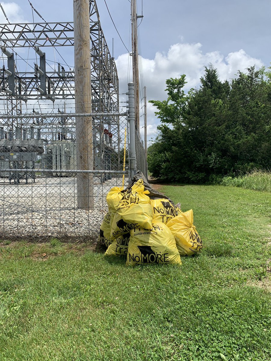 GreenQueenCity's tweet photo. We had our first official litter pickup at our adopted stream this month. Eleven bags of assorted trash were hauled out of this tributary to Wilson’s Creek! #northbranchwilsonscreek #wilsonscreek #sycamorestream #litterpickup https://t.co/25v4ZiZHk5