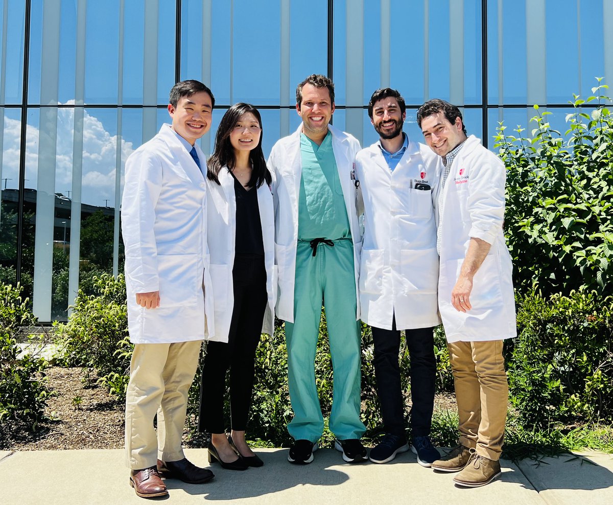 Our awesome third years and Advanced Endoscopy fellow @StonyBrookMed #fellowship #GITwitter #MedTwitter #WeAreStonyBrookMedicine #GIfellows