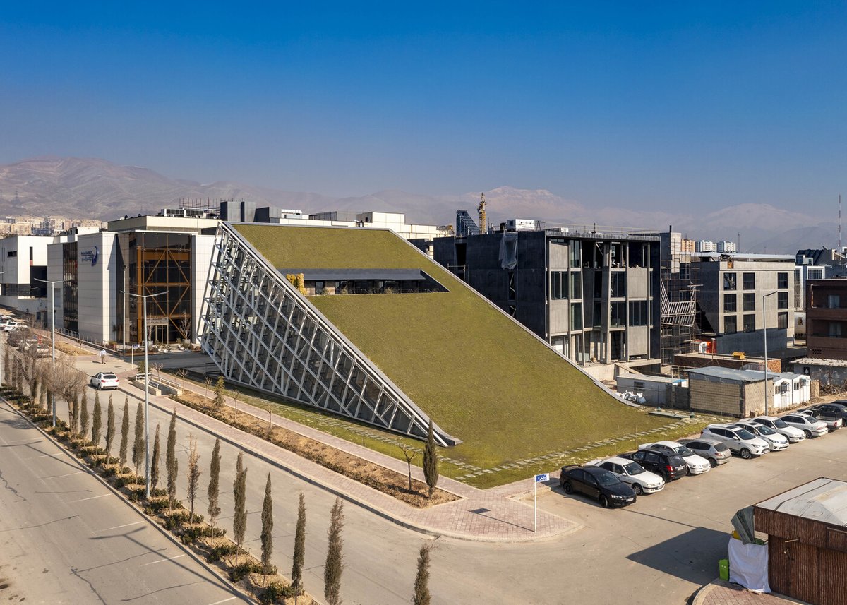ArchGulo's tweet image. Turbosealtech New Incubator and Office Building
by New Wave Architecture, 2022
photos by Parham Taghioff
Tehran, Iran