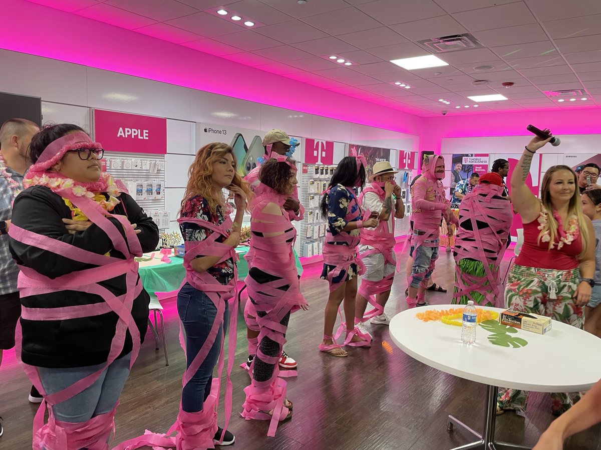 Laura Doden tweet media