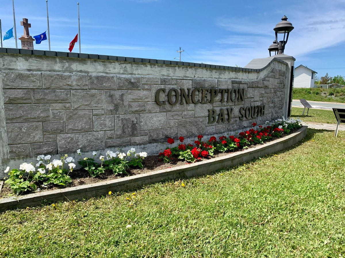 🌺🥇We're participating in the NL Provincial Edition of the Communities in Bloom evaluation and asking the community to tidy their properties and pretty their gardens before August 5, 2022.

#YearoftheGarden #GardenNL #LivetheGardenLife

READ: conceptionbaysouth.ca/communities-in…