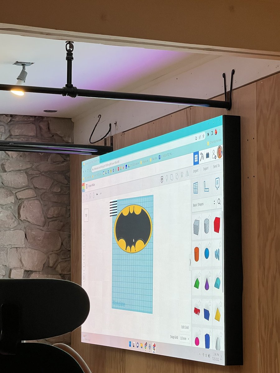 Possibilities are endless with <a href="/tinkercad/">Tinkercad</a>! #STEMCampEdu <a href="/WrapThatInBacon/">Tom Guellich</a>