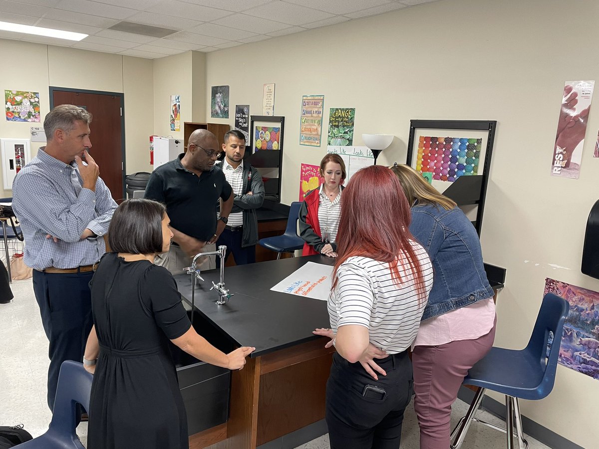 Jenny (@ap_jennybartels) on Twitter photo FBISD leaders thinking through how our assessment guiding principles will look and sound in PLCs and in classrooms. #fbisdlearns <a href="/MelisHubbard1/">Melissa Hubbard</a> FBISD leaders thinking through how our assessment guiding principles will look and sound in PLCs and in classrooms. #fbisdlearns <a href="/MelisHubbard1/">Melissa Hubbard</a>