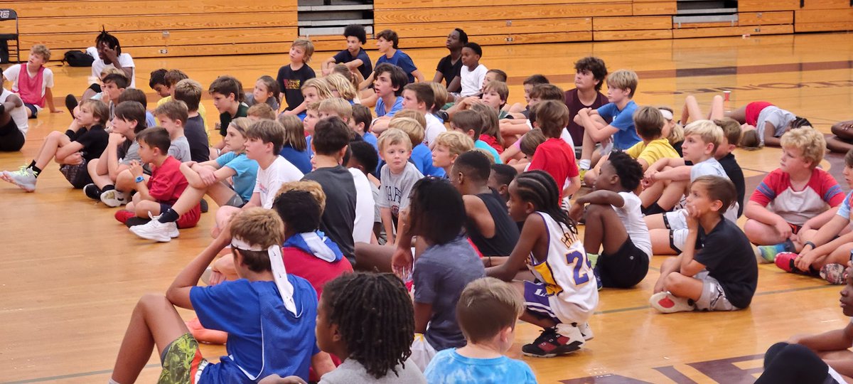 markmorgan34's tweet image. Porter-Gaud alum and current Indiana Pacer Aaron Nesmith returns to the Lowcountry to host his first bball camp!
Details at 5p and 6p.
@WCBD 
#Hoopdreams