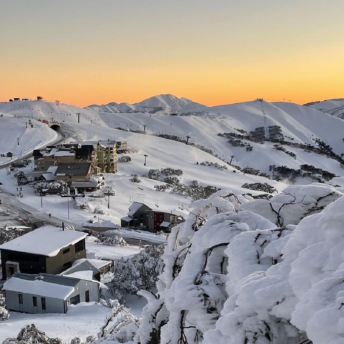 Watch Australia's leaked NSFW photo on TwXstars