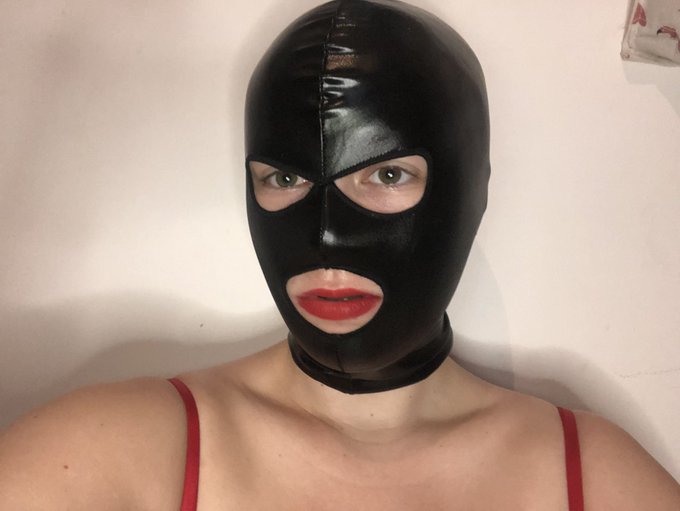 What do you think of my new mask then daddy😈😉 #bdsmslavetraining #kink #bdsm #onlyfans #onlyfanspromo