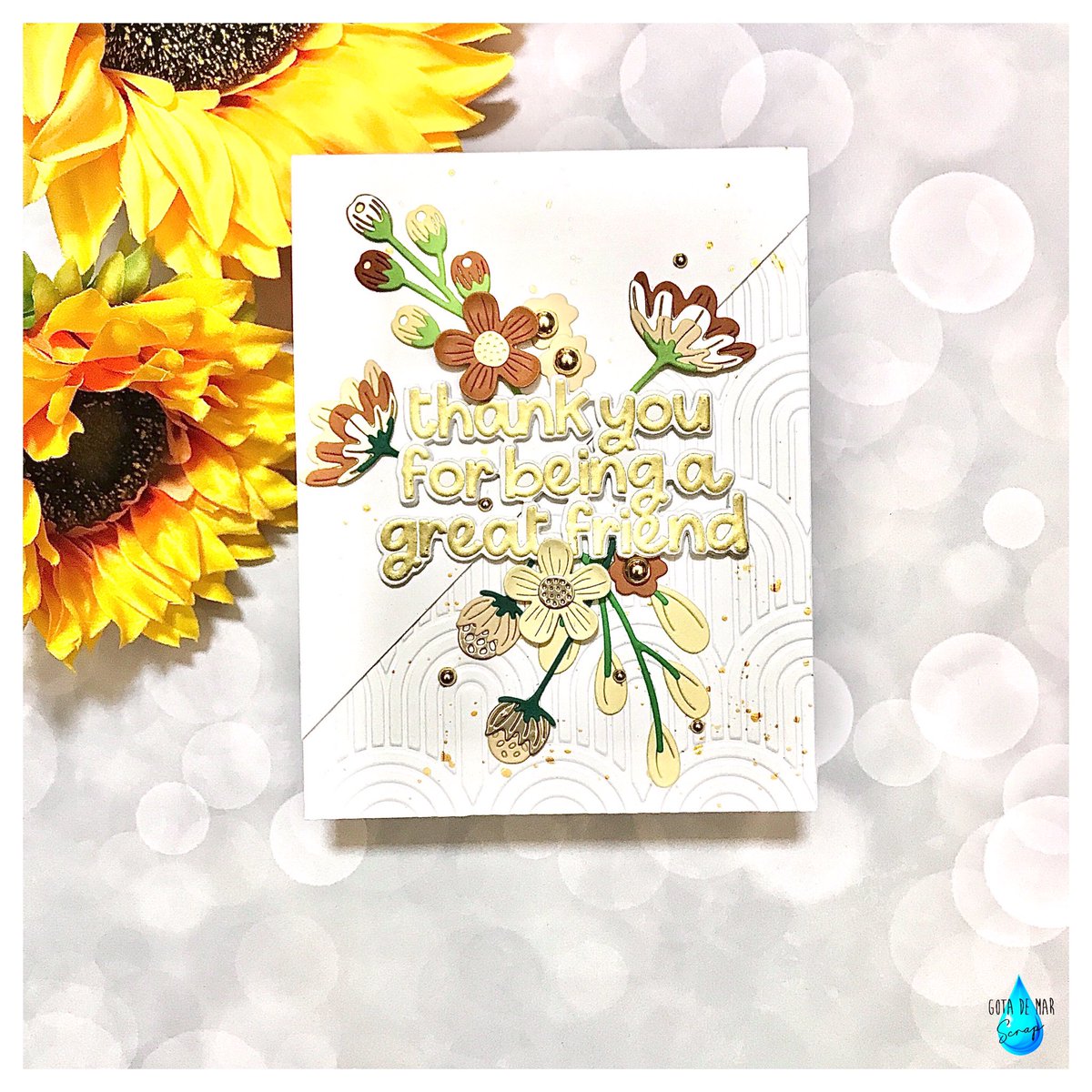 gotademarscrap's tweet photo. Tarjetita #cleanandsimple con troqueles de @Spellbinders y #embossing frío y caliente. https://t.co/u2BVlVpqxG