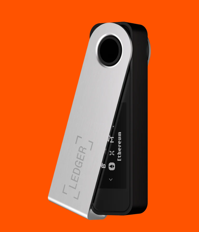 Dynasty_eth's tweet image. ⚔️ 3 x NANO S PLUS | Giveaway!

👇Participate:
- Follow (@Dynasty_eth &amp;amp; @Ledger)
- RT &amp;amp; Like
- Mention a couple friends
 
⚠️ 3 Winners - Too many of my NFT friends have been getting scammed in the past couple of days! Everyone should have a cold wallet! #CloneX #BAYC #NFT #Azuki