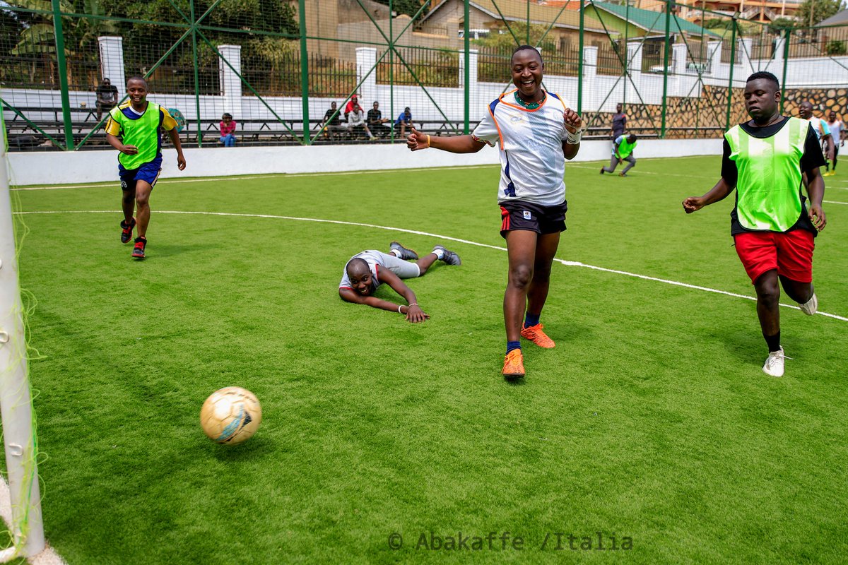 vivaosuna's tweet photo. #ShortStory from #AbakaffeKikame 
--
Coming out of retirement came at a cost for the goal keepers 🤣🤣
--
Kikame spirit brought to life 
#Shackat100 https://t.co/vY7tWiQzLo