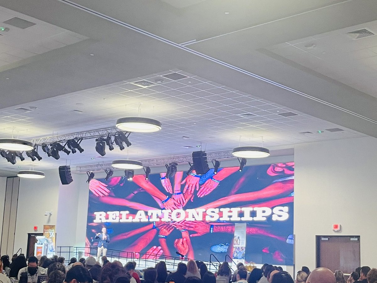 JessMCarrillo's tweet image. “The priority is to build relationships and should be the thing in Education” @mradamwelcome Keynote Speaker at @CanutilloISD #GRIT “Where you start is not where your end up!” 🧡💙#bestschooldistrictintexas