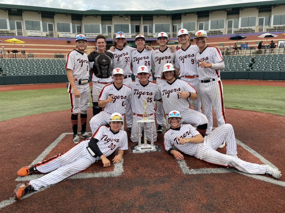 Rawlings Tigers Columbus 2022 (@columbustigers) on Twitter photo 965 BBCOR World Series
Final weekend with my guys! College ball awaits them, I transition from coach to fan. Couldn’t have asked for a better group of boys and parents. Lifetime friends, unforgettable memories. Sad it’s over but future is bright for these young men
<a href="/RecruitTigers/">Rawlings Tigers National Recruiting</a> 965 BBCOR World Series
Final weekend with my guys! College ball awaits them, I transition from coach to fan. Couldn’t have asked for a better group of boys and parents. Lifetime friends, unforgettable memories. Sad it’s over but future is bright for these young men
<a href="/RecruitTigers/">Rawlings Tigers National Recruiting</a>