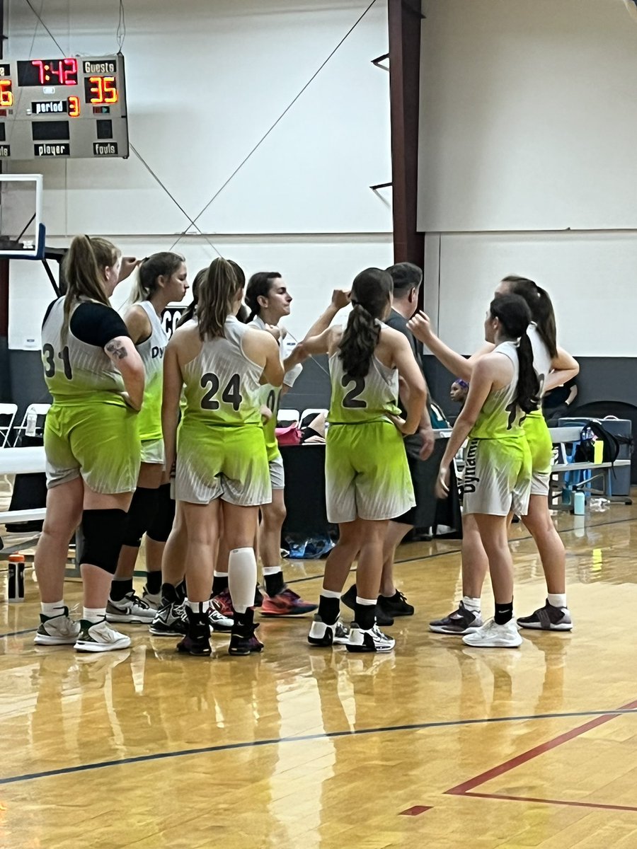 AntonacciDiane's tweet photo. That's a wrap on AAU season! @bellaant13 @cpadynamite https://t.co/269bGsbHIY