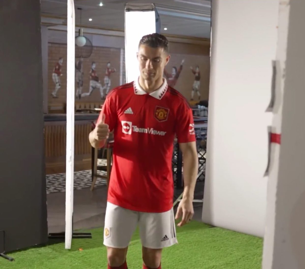 ZaidBalll's tweet image. Ronaldo in the new kit, 22/23. 👍