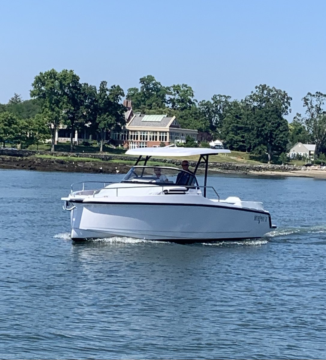 Our first RYCK 280 went through extensive sea trials (and a fun photo shoot) before being handed over to her happy new owners #ryck280 #powerboat #boating @HanseyachtsAG