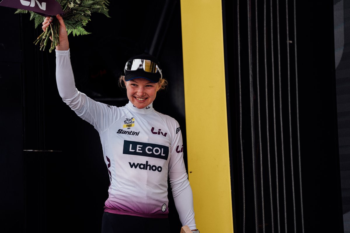 DropsCycling's tweet photo. 🇫🇷 Relive a hectic second stage of the Tour de France Femmes through the eyes of Zac Williams and Arne Mill in our gallery. 

https://t.co/i6TKJs1TyM 

#ColourTheRoad · #TDFF https://t.co/kFExsEwmwU