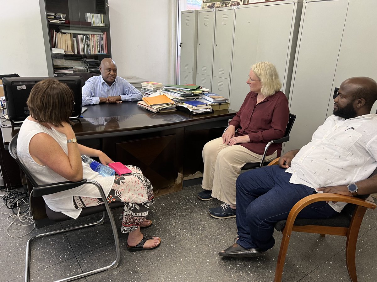 IchumbakiE's tweet photo. The @ucdarchaeology & @Archaeo_UDSM team held a meeting with the #MuseumDirector, visited #exhibitions & #DrSusannah started interactions with museum staff to discuss #conservationissues. @EUErasmusPlus @ucddublin @urithiwetutz @UdsmOfficial https://t.co/r1HpxegqHY