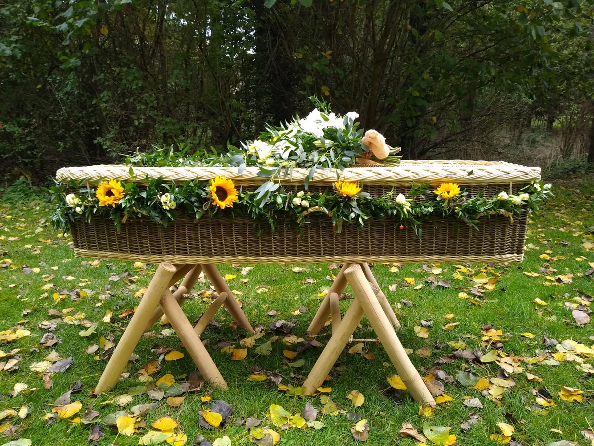 CJD_Funeral_Pro's tweet photo. Noticed that some in funeral service are promoting #PlasticFreeJuly Surely we should be working towards #PlasticFreeForever ? @the_AGFD #GreenFuneral #Environment #ClimateCrisis https://t.co/DUINfQdBPi