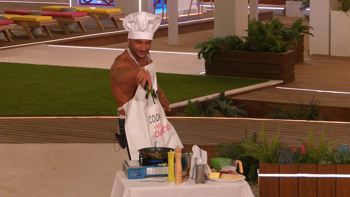 AIMEE JAKES tweet media