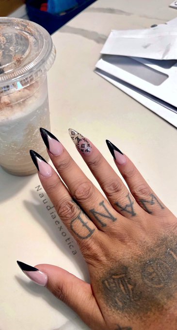 Today 💅🏽 #nails #nail #nailart #manicure #naudiaexotica https://t.co/vygehmkjnZ<a href="/tag/nails"class="tags">#nails</a><a href="/tag/nail"class="tags">#nail</a><a href="/tag/nailart"class="tags">#nailart</a><a href="/tag/manicure"class="tags">#manicure</a><a href="/tag/naudiaexotica"class="tags">#naudiaexotica</a>