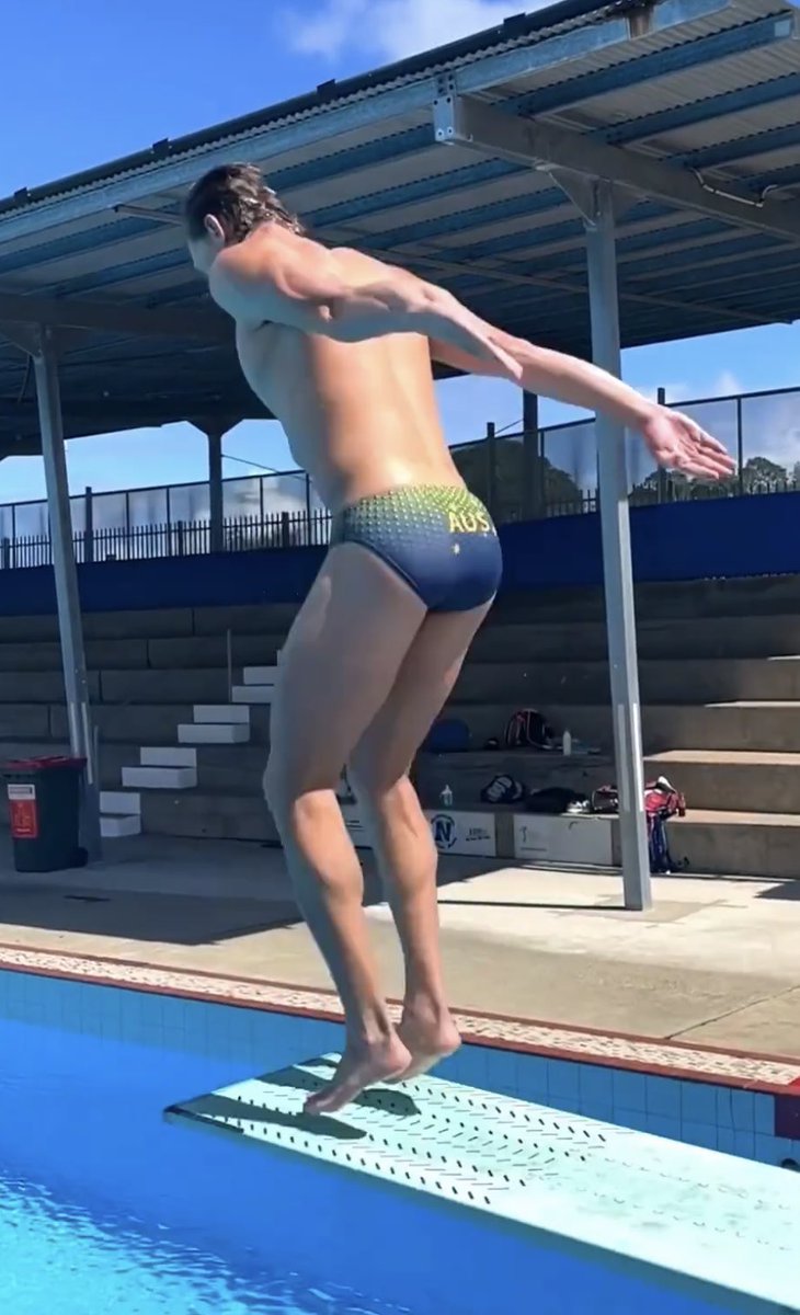 speedoaddicted's tweet photo. #samfricker https://t.co/liLWPi764p