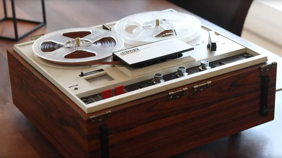 Anders Nielsen's Simple Universal Modem saves your vintage computer's data to almost any audio device: bit.ly/3z1Y2FU