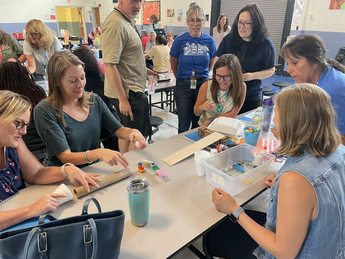 bellsferryelem's tweet photo. We had a great kickoff to the 2022-2023 school year!! https://t.co/N1ZjkI0PHw