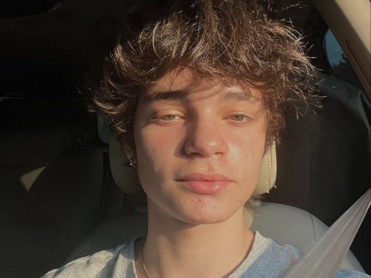 GORGEOUS — au cebonica

onde mônica e cebola sempre se odiaram, ou fingiram que sim. em uma noite tudo muda entre os dois, e agora eles terão que lidar com seus sentimentos, enquanto fingem que nada mudou.