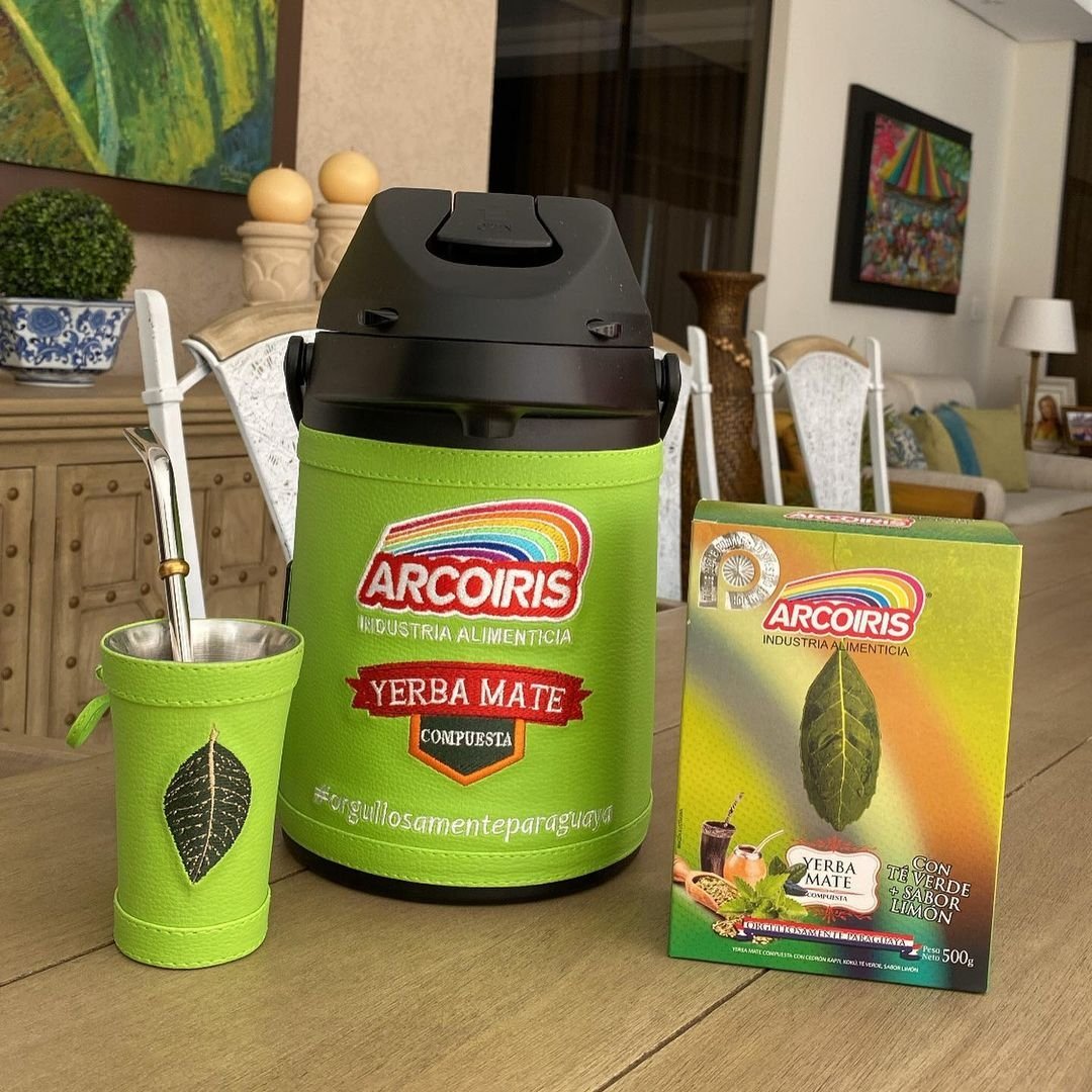 Arcoiris_Py's tweet image. ¿A vos también te gustaría 
acompañar este calorcito con un refrescante 🧊 y riquísimo tereré de @arcoirispy con té verde 🌿 + sabor limón? 🍋 

Gracias @LOARIAS 🔝💯🙌🤩

#arcoirispy #saboryconfianza #Paraguay