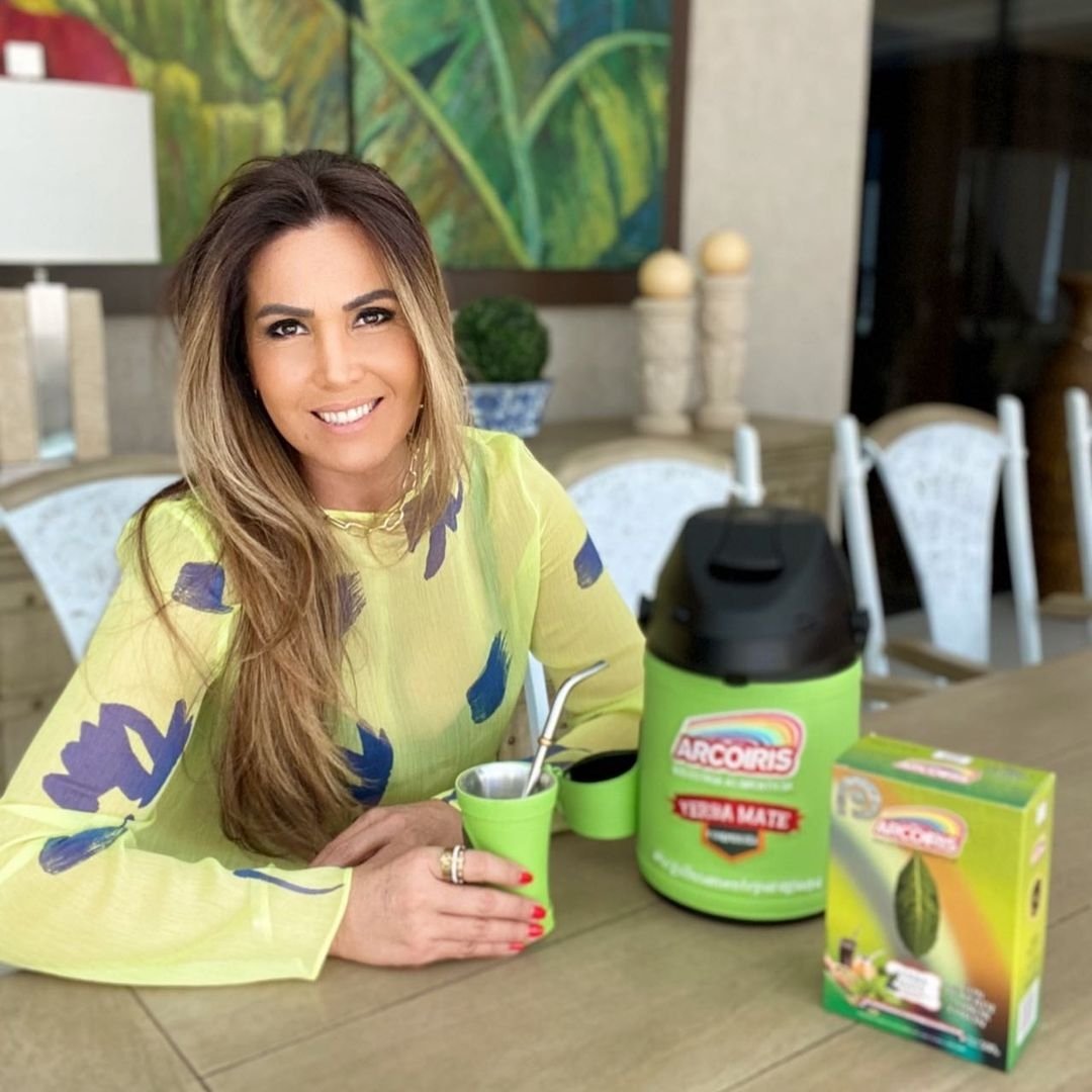 Arcoiris_Py's tweet image. ¿A vos también te gustaría 
acompañar este calorcito con un refrescante 🧊 y riquísimo tereré de @arcoirispy con té verde 🌿 + sabor limón? 🍋 

Gracias @LOARIAS 🔝💯🙌🤩

#arcoirispy #saboryconfianza #Paraguay