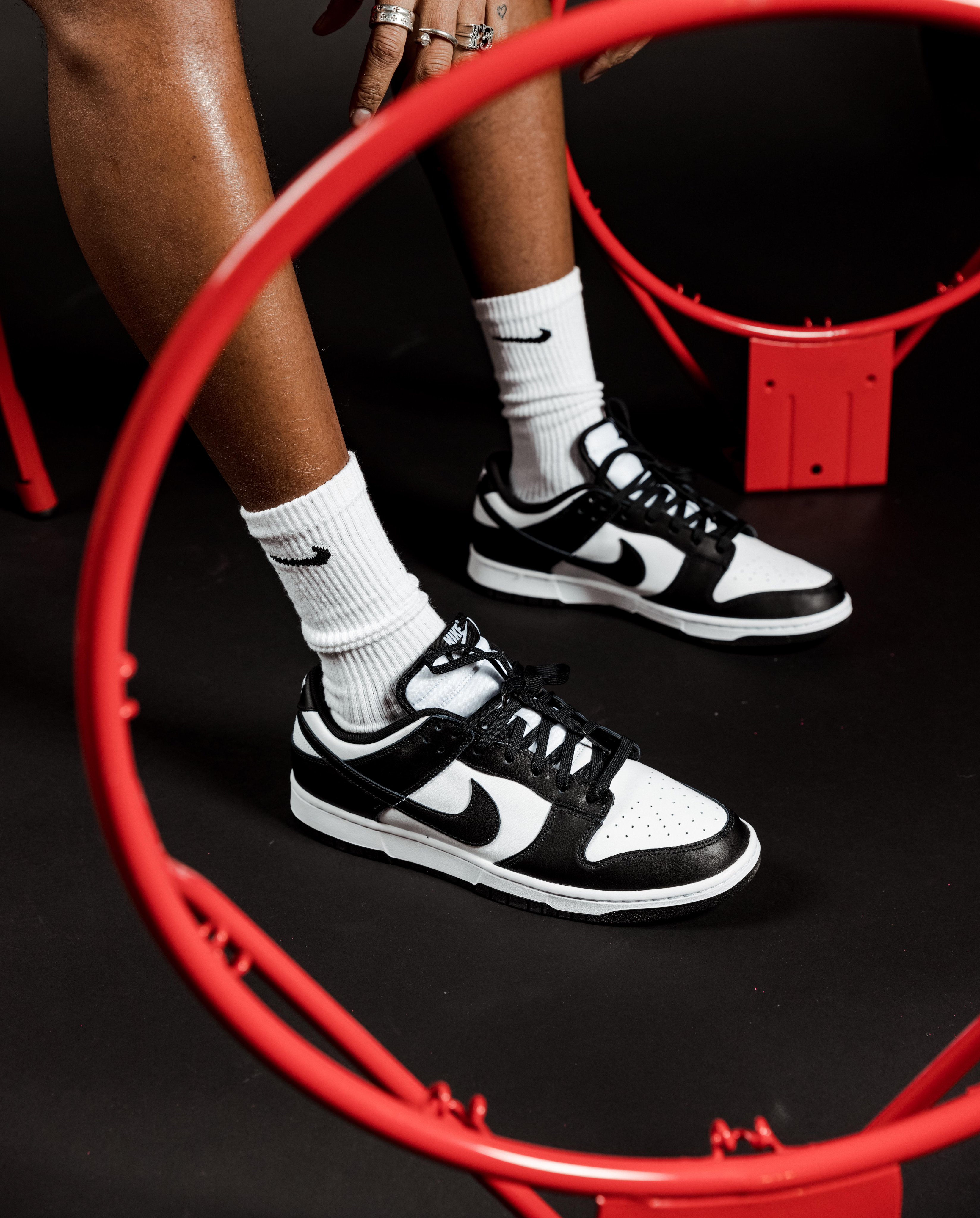 footlocker black and white dunks